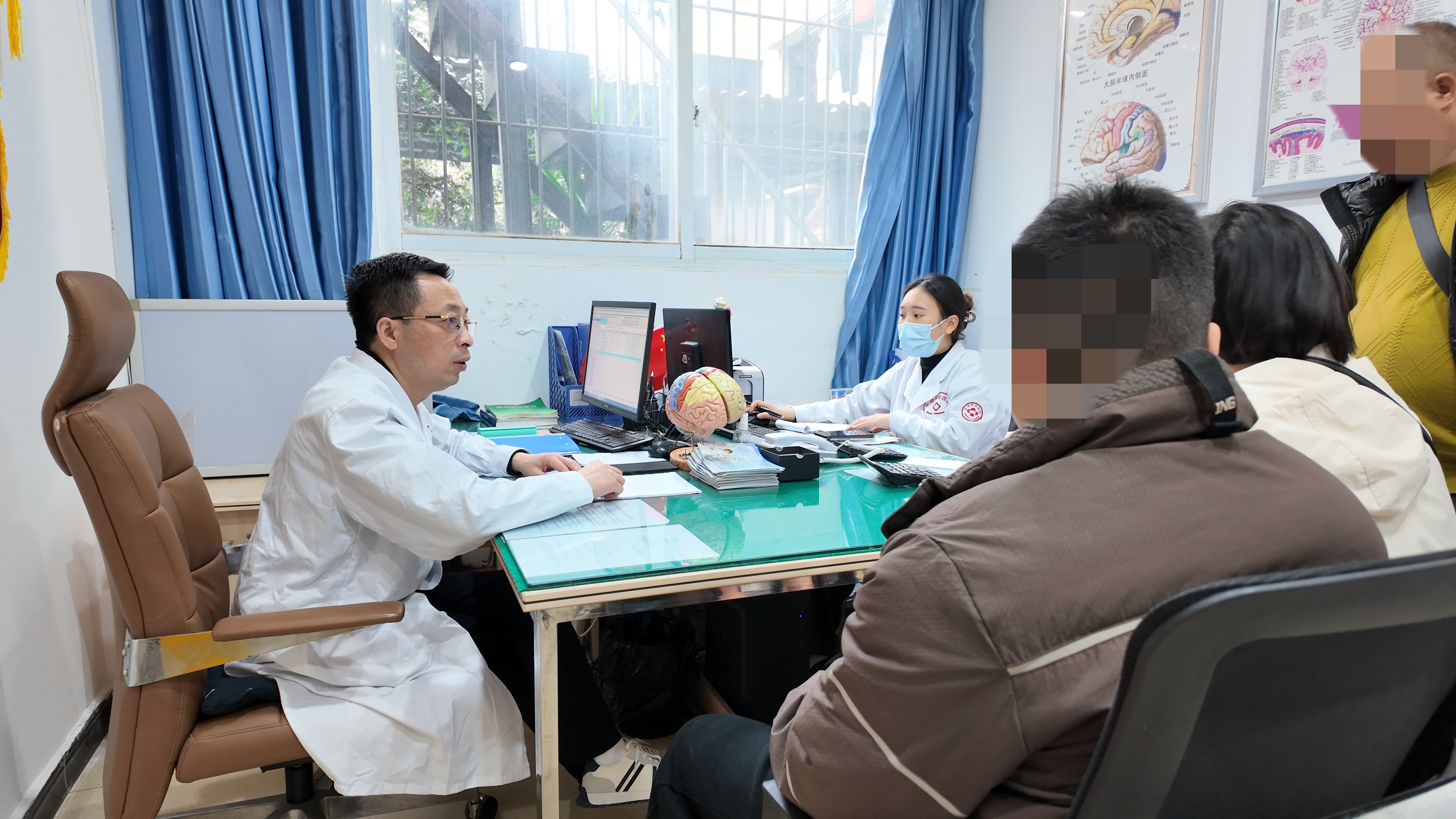 不止于“无发作”—李恩主任以军盛6.0体系重构癫痫患者的人生版图 不止于“无发作”—李恩主任以军盛6.0体系重构癫痫患者的人生版图