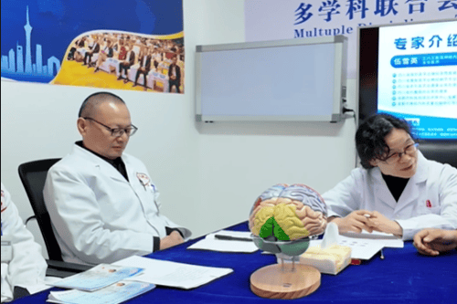  伍雪英教授每周坐诊成都军盛医院 共筑癫痫诊疗新高度